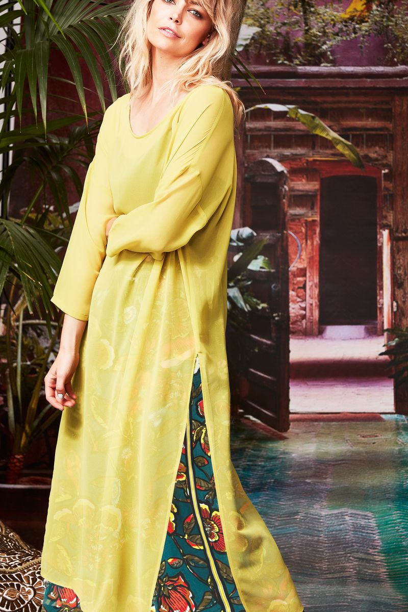 									HIGH BUT LOW TOP
								, 			GET A LEG OVER PANTS
			