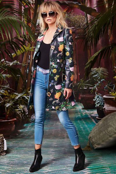 									MIGHTY QUEEN COAT
								, 			PAIR OF WINGS JEANS
			