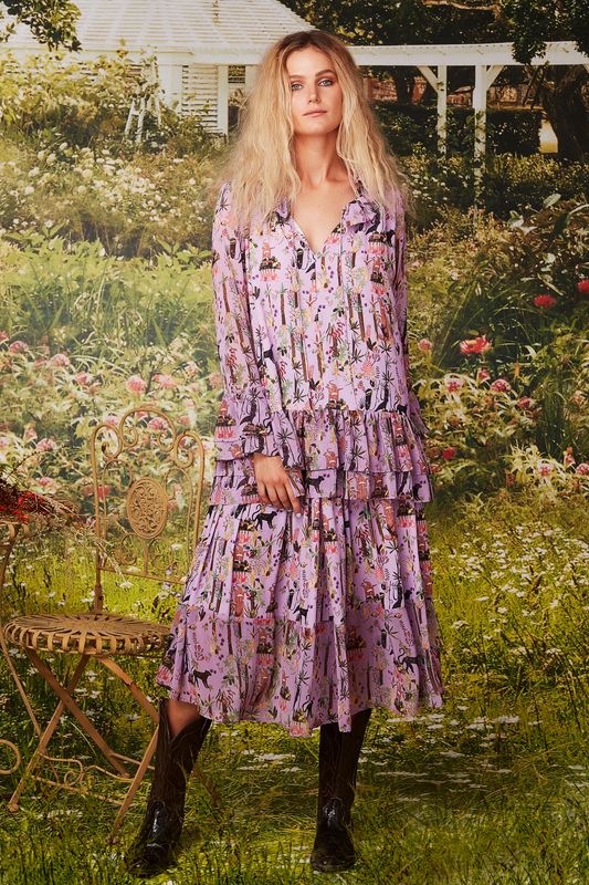 									FALL CHIFFON TOP
								, 			SKIRT OF ART SKIRT
			