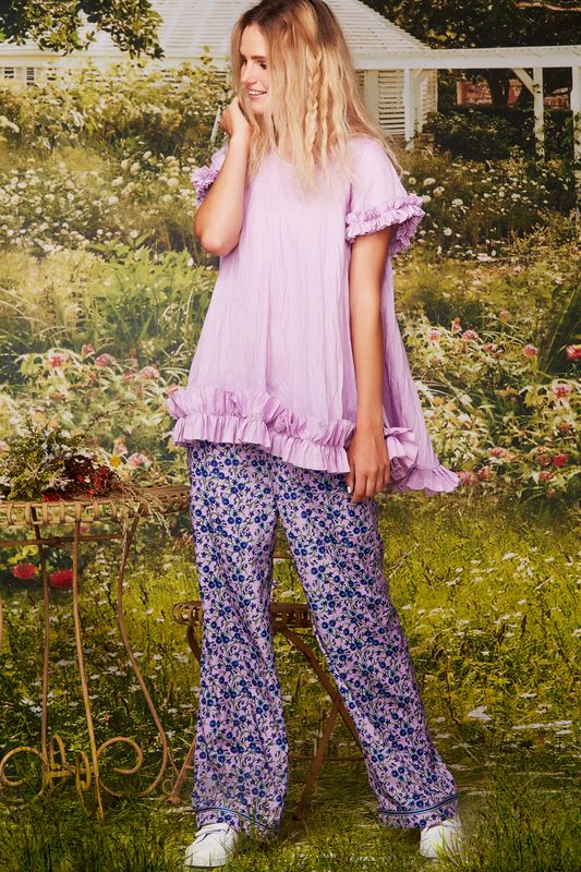 									RUFFLE OF LOVE TOP
								, 			PANTS DOWN PANTS
			