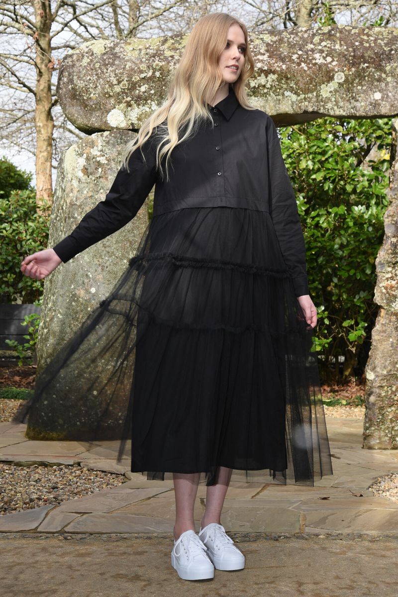 									FRONT ROW DRESS
			