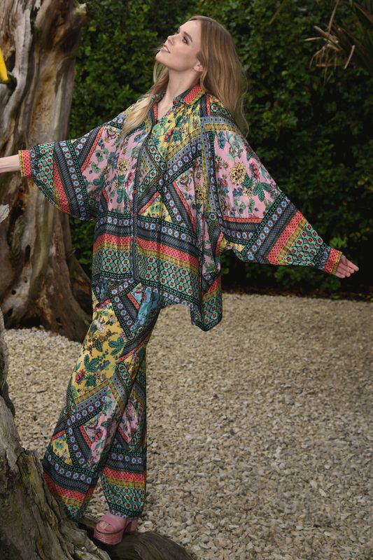 									BILLOW PARTY SHIRT
								, 			PANTS DOWN PANT
			