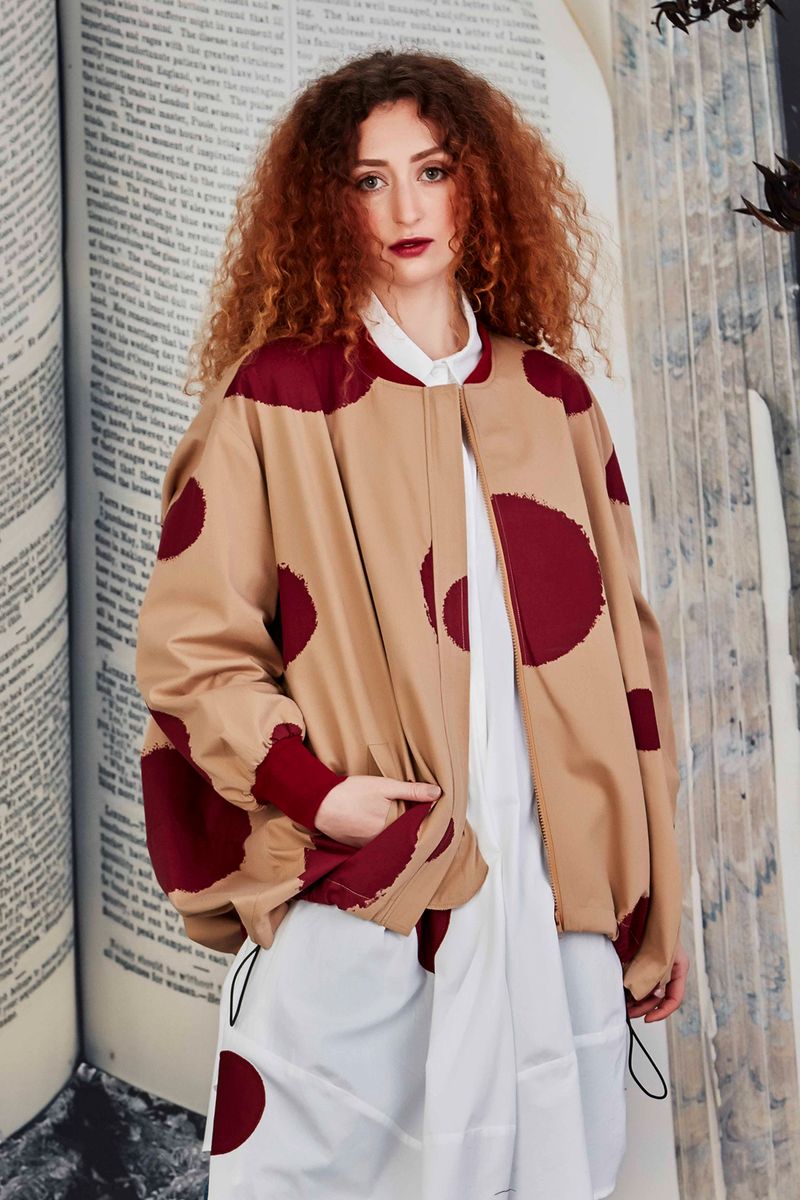 									NO RAIN,NO GAIN JACKET
								, 			COLLAR BACK GIRL SHIRT
			