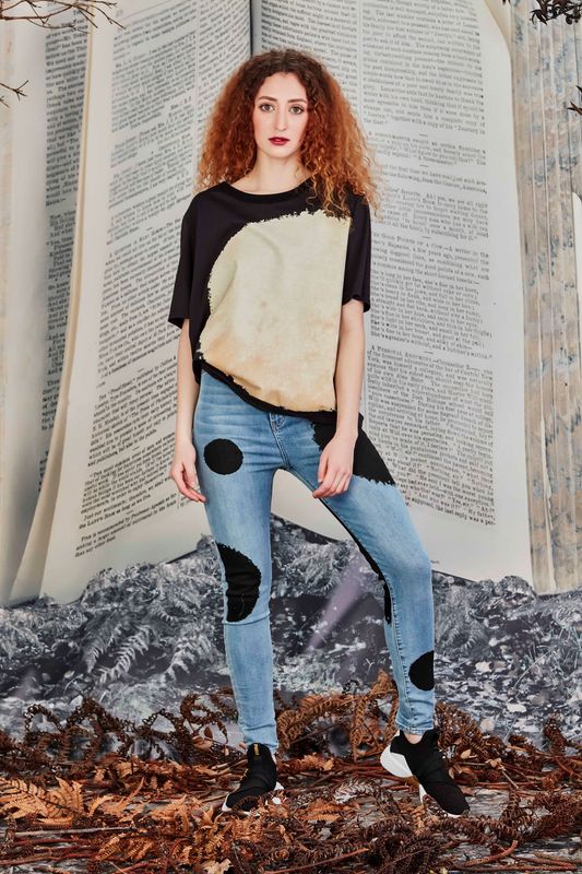 									UNDER THE PALE MOON TOP
								, 			FULL CIRCLE JEANS
			