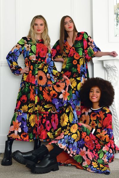 									PICK AND MUSE DRESS
								, 			HOT OFF THE DRESS DRESS
								, 			PARTY ON TOP
								, 			FALL AT MY PLEAT SKIRT
			