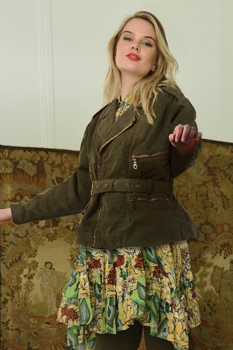 									DRESSED TO CHILL JACKET
			