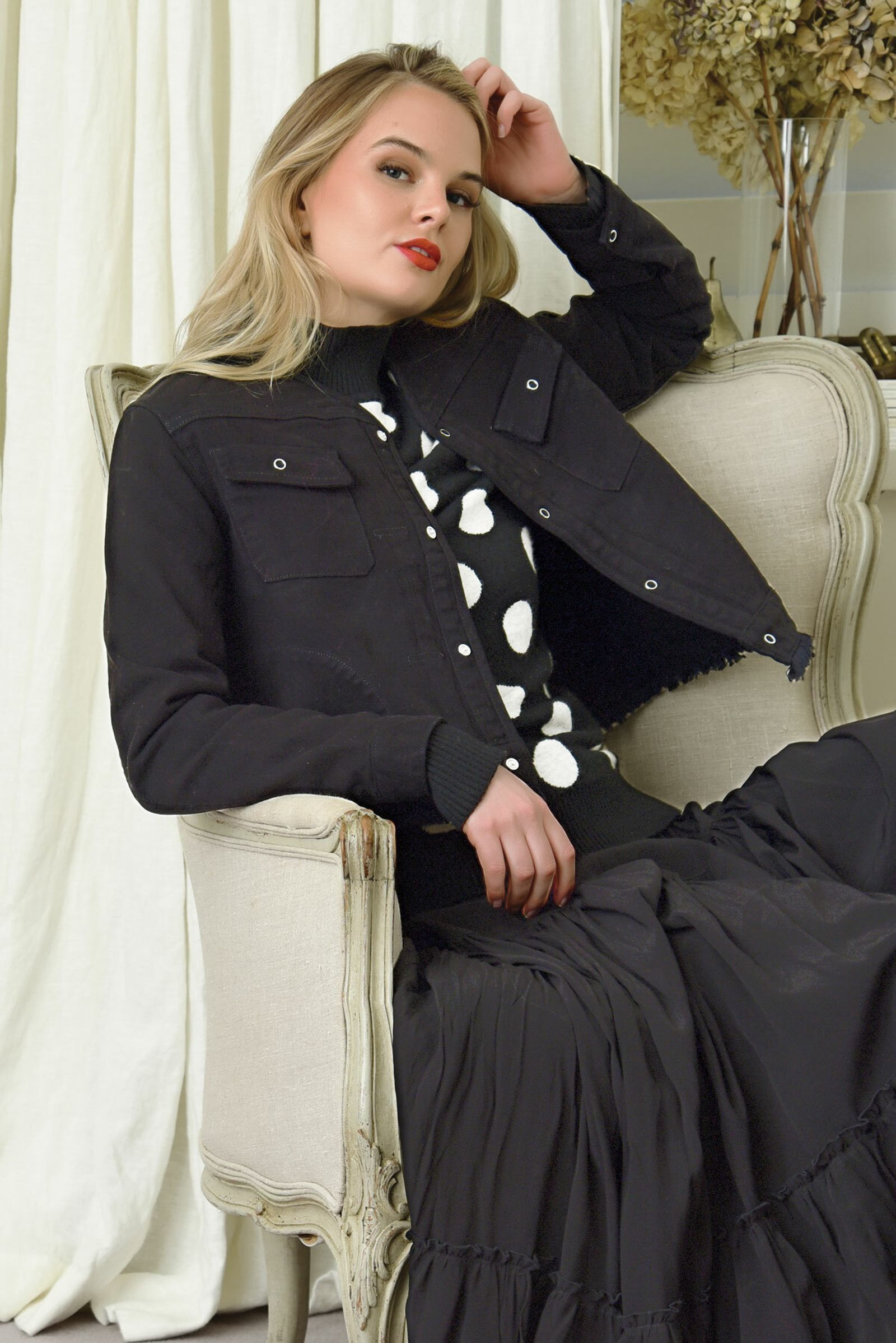 									ONE STOP CROP JACKET
			