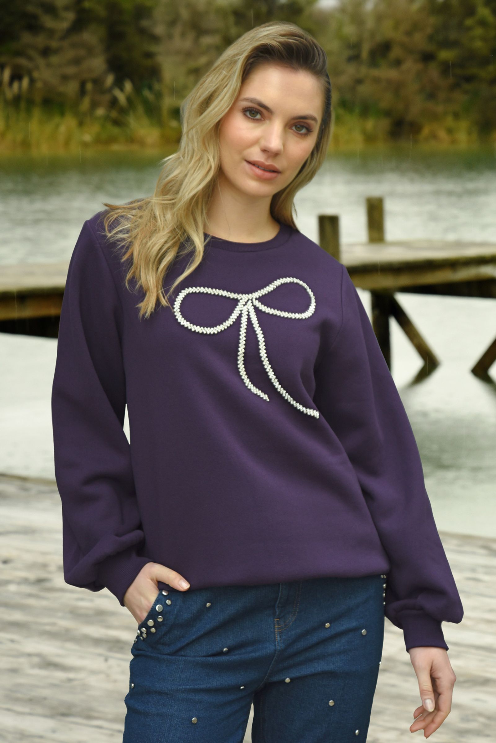 									ISN'T SHE ICONIC TOP
			