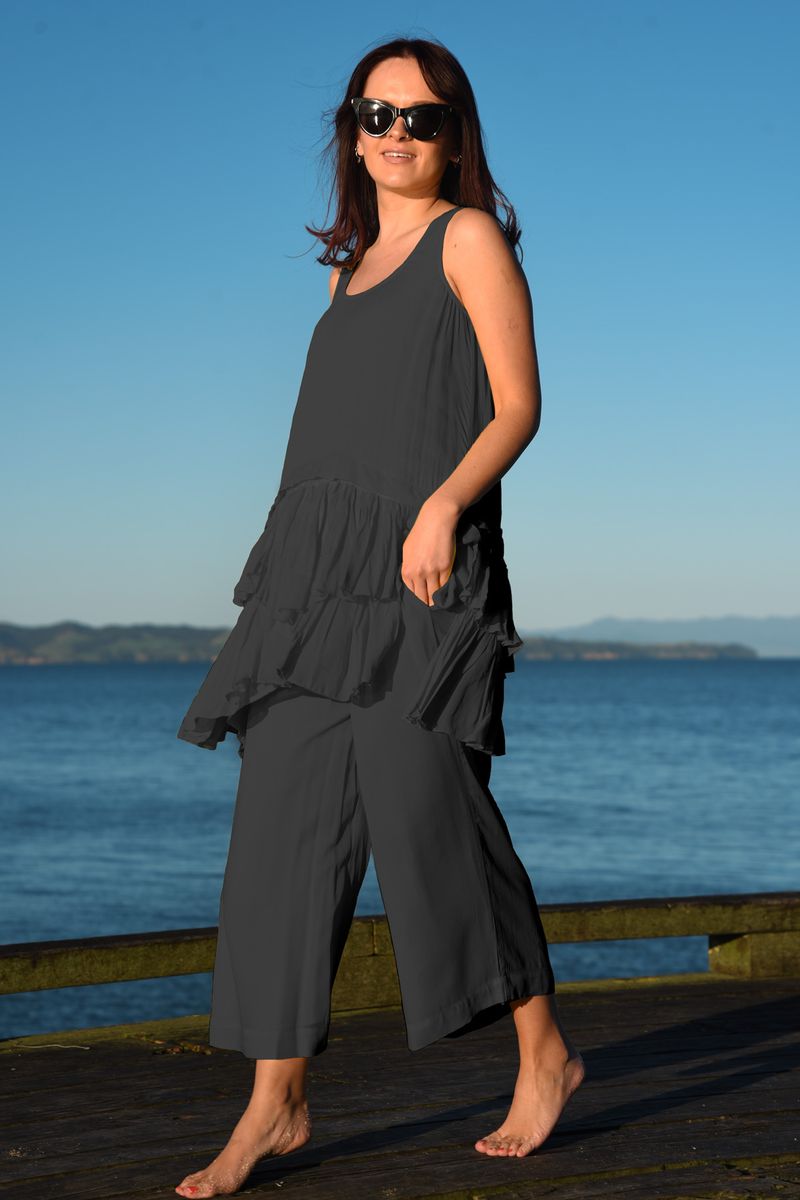 									ESSENTIAL EDIT TOP
								, 			KICKSTART PANT
			