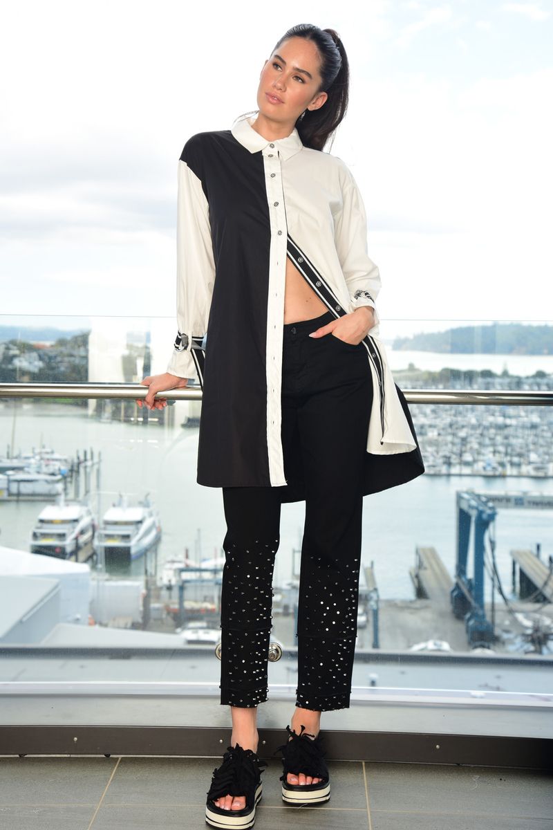 									BETTER HALF SHIRT
								, 			WALKIGN STRIPE JEAN
			