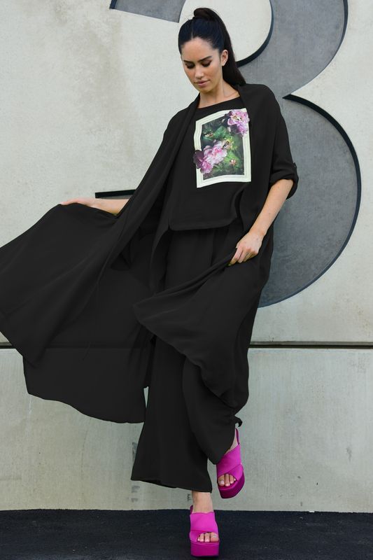 									STAR IN THE MAKING COAT
								, 			HIGH LOW KITTY TOP
								, 			THE GREAT DRAPE PANT
			