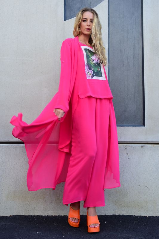 									STAR IN THE MAKING COAT
								, 			HIGH LOW KITTY TOP
								, 			THE GREAT DRAPE PANT
			