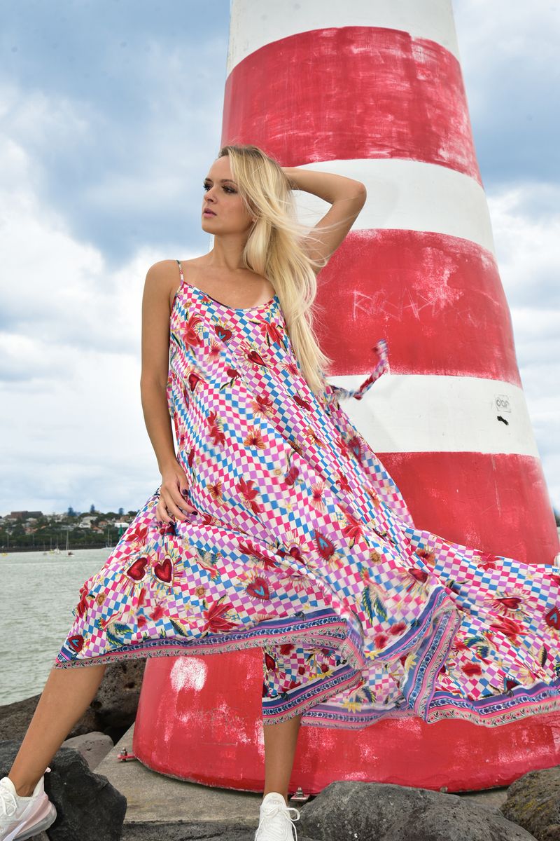 									THE GOOD SWING DRESS
			