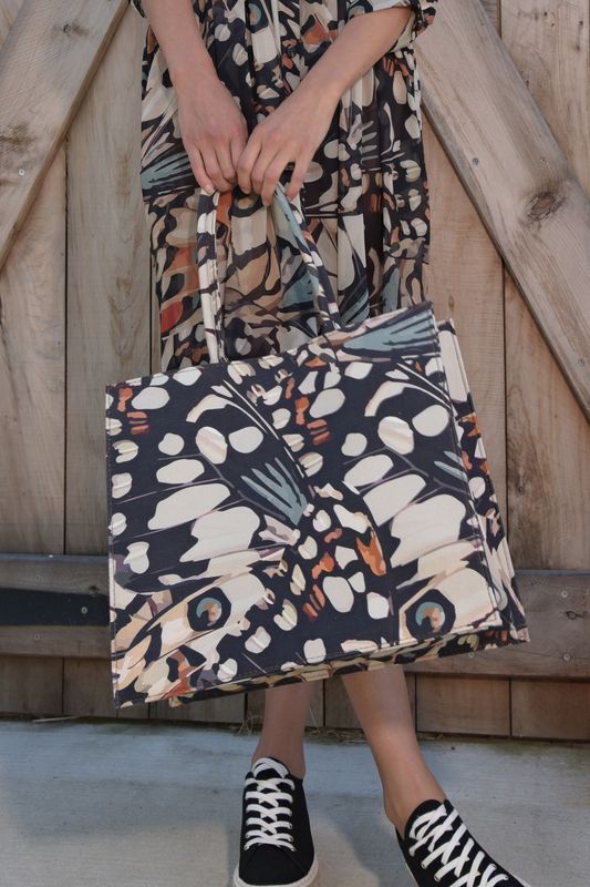 									CARRY ON BAG
			