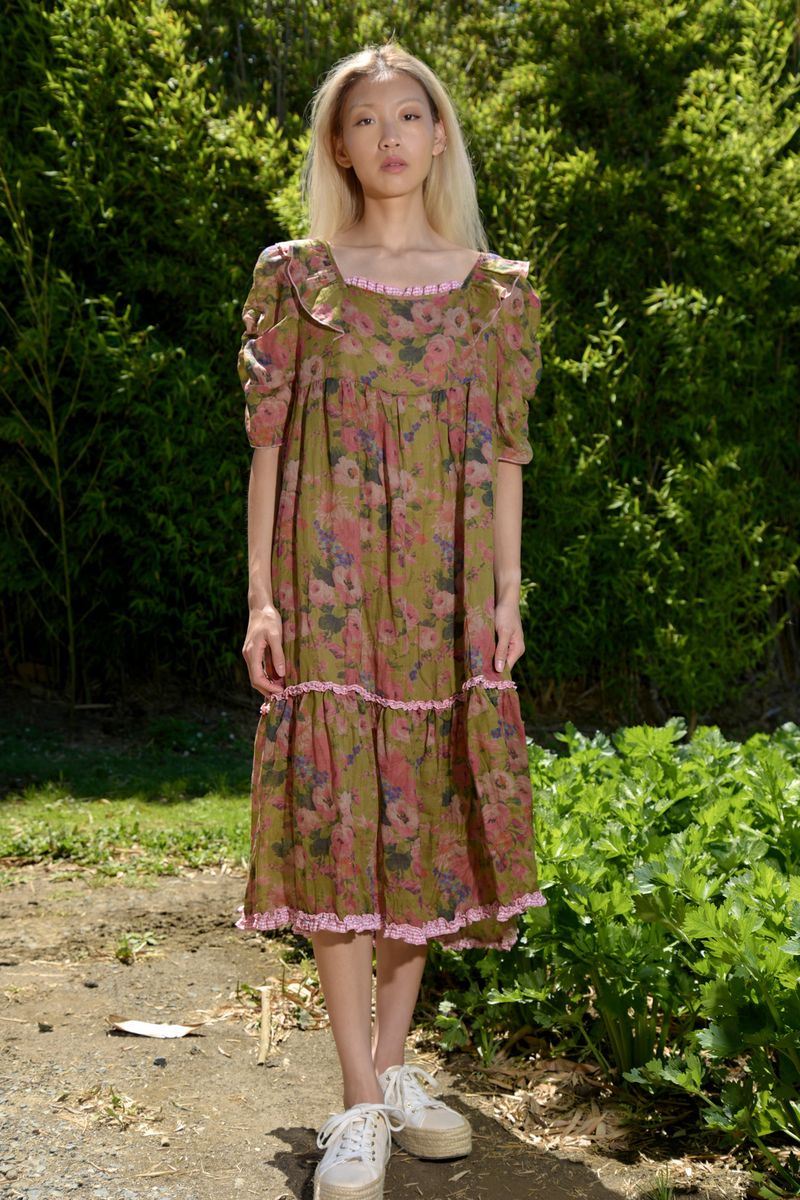 									IN IT TO SWING IT DRESS
			