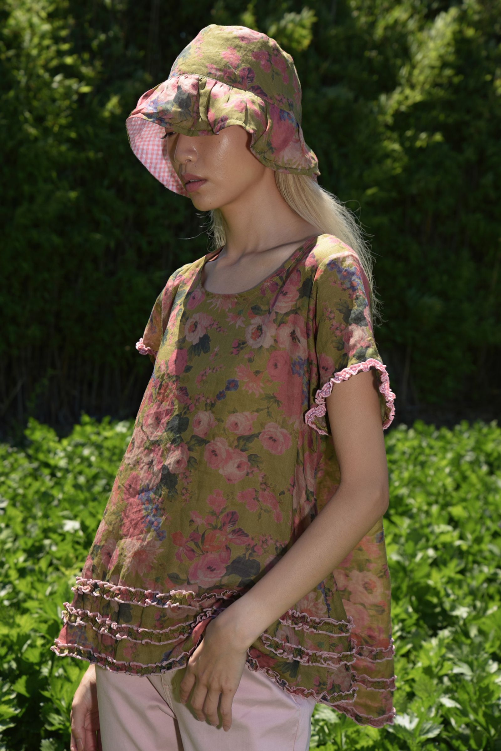 									RUFFLE OF LOVE TOP
			