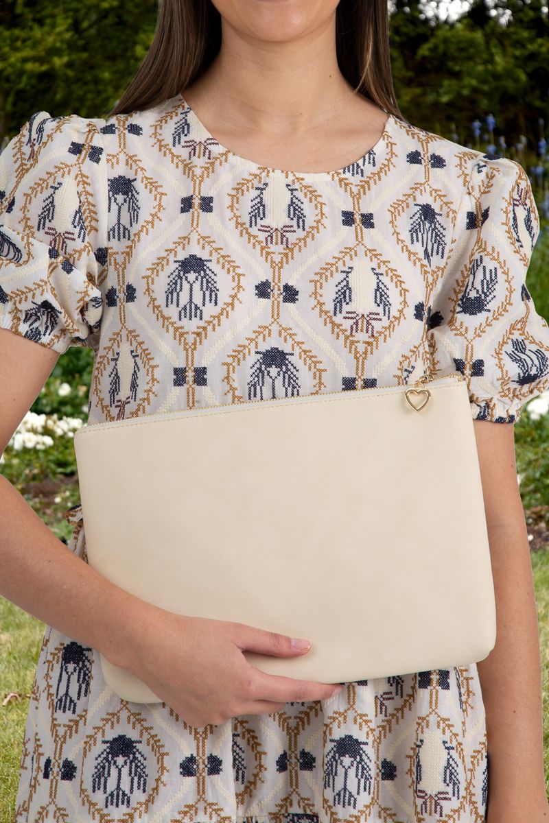 									ONE IN EVERY POUCH BAG
			