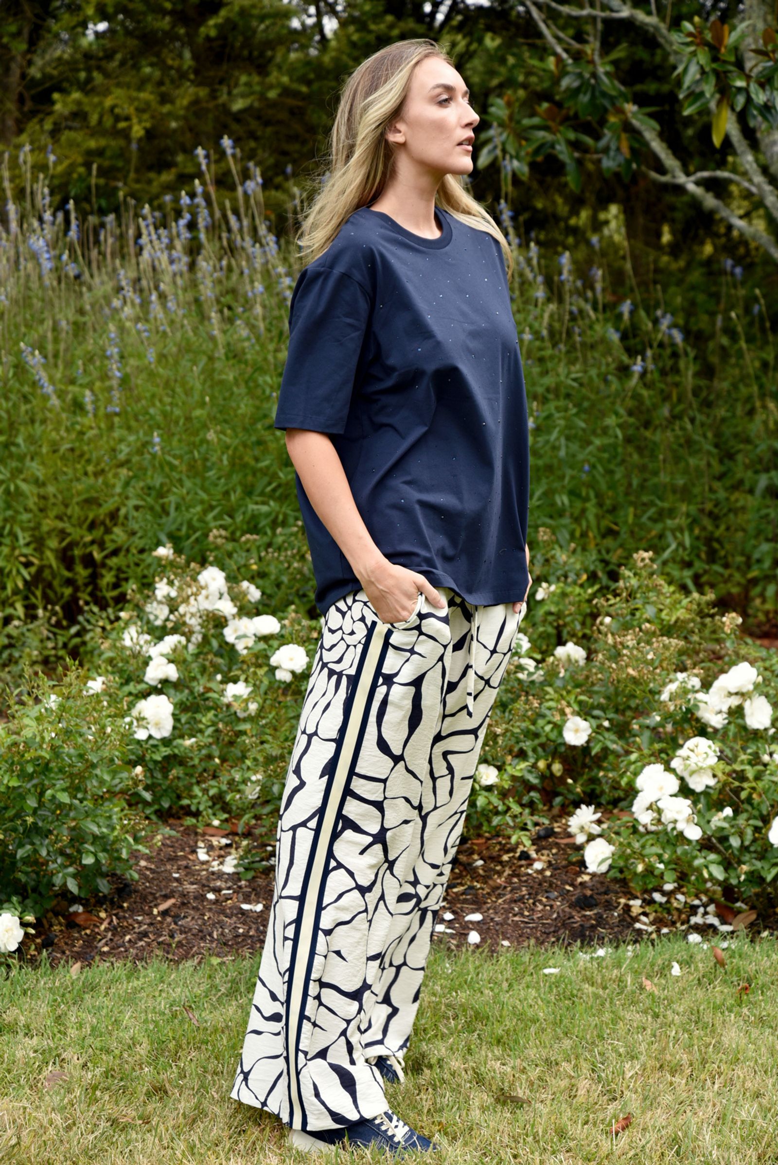 									SPARKLE MAGIC TOP
								, 			TAKE YOUR LEAD PANT
			