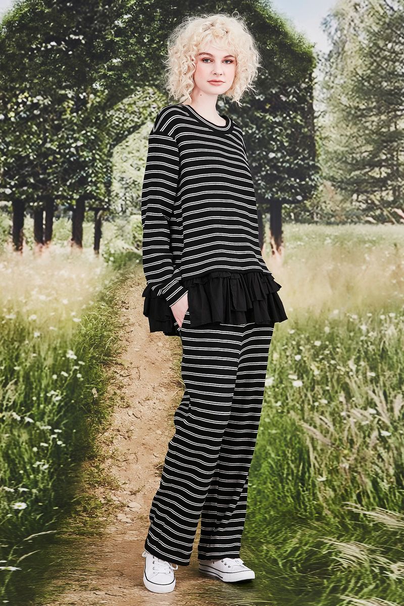 									JUMPER UP JUMPER
								, 			TRACK STAR PANT
			