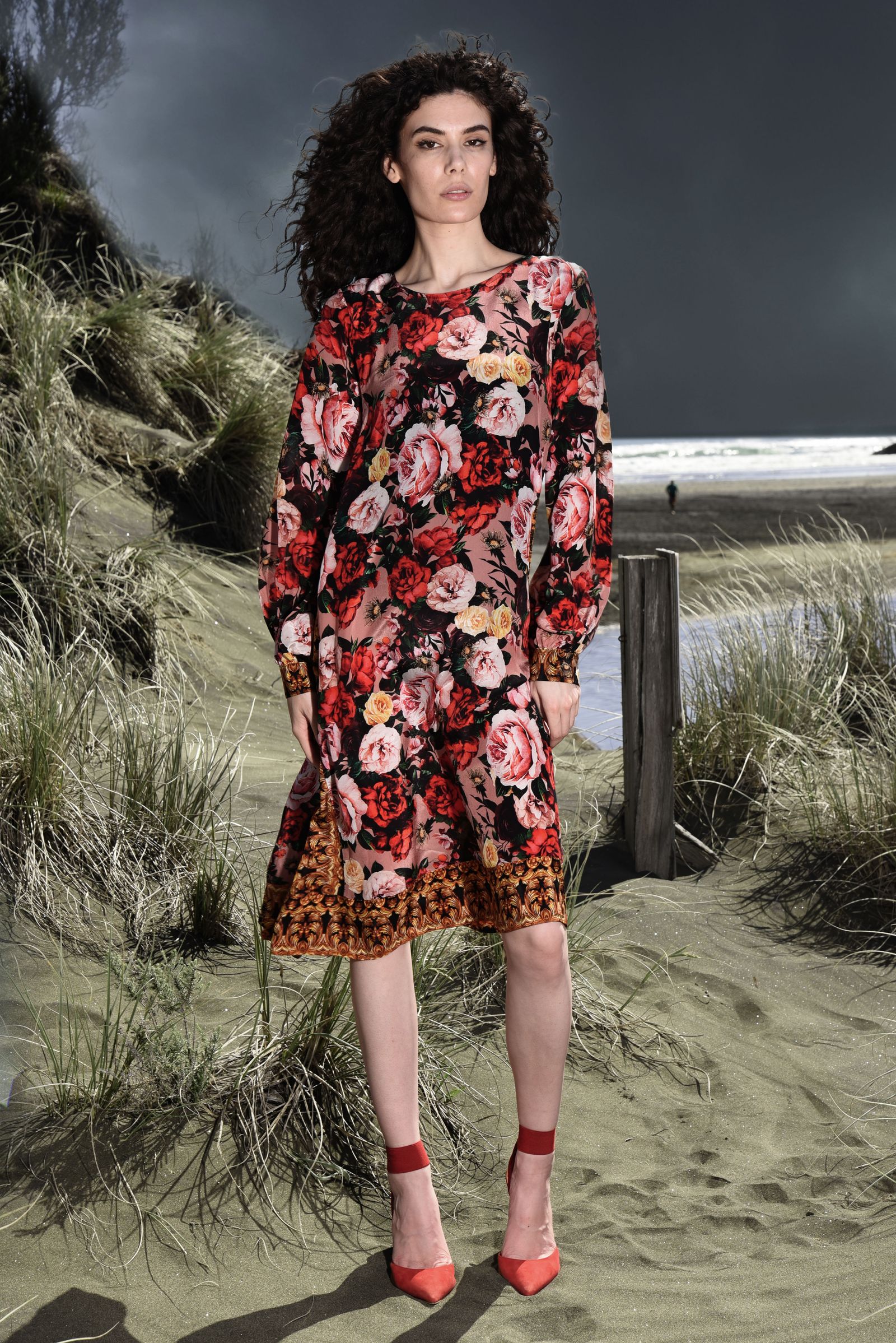 									FACE THE TUNIC DRESS
			