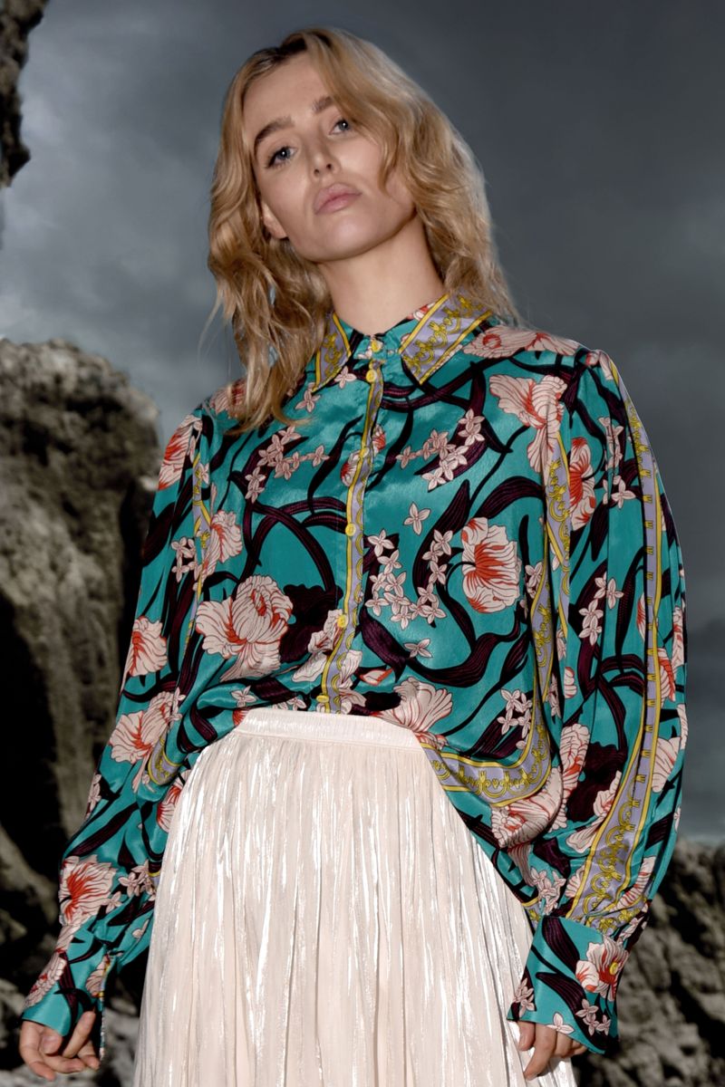 									ON YOUR TEAM SHIRT
								, 			DARING DIVA SKIRT
			