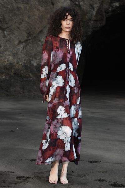 									FEEL THE MAGIC DRESS
			