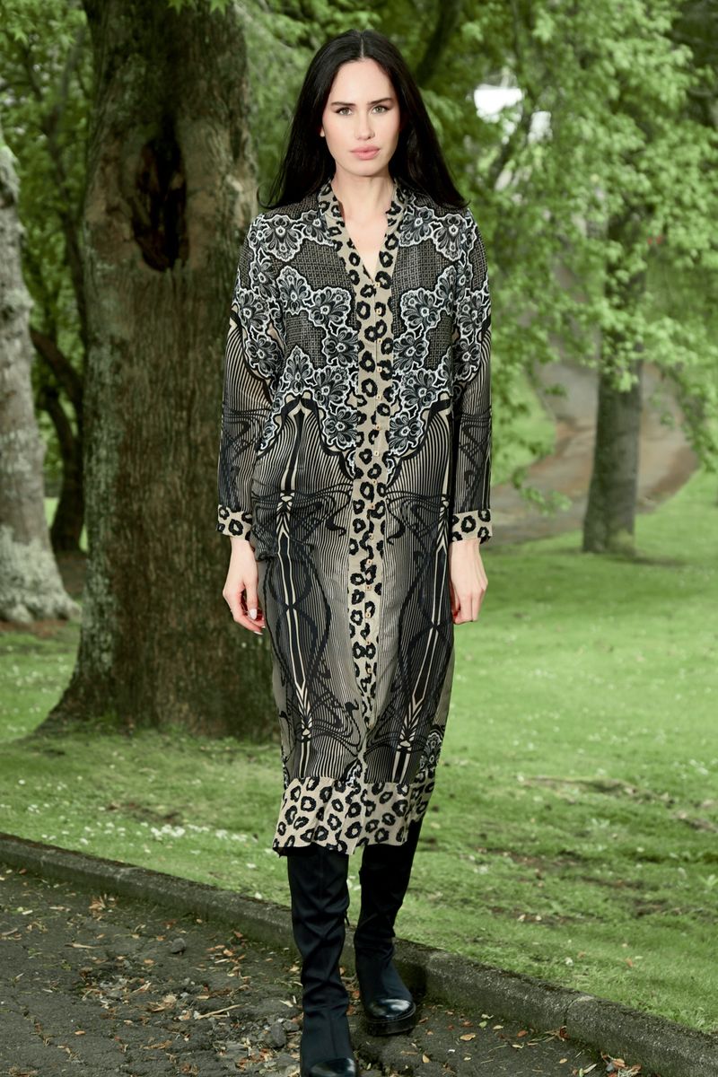 									DON'T WAIST MY TIE DRESS
			