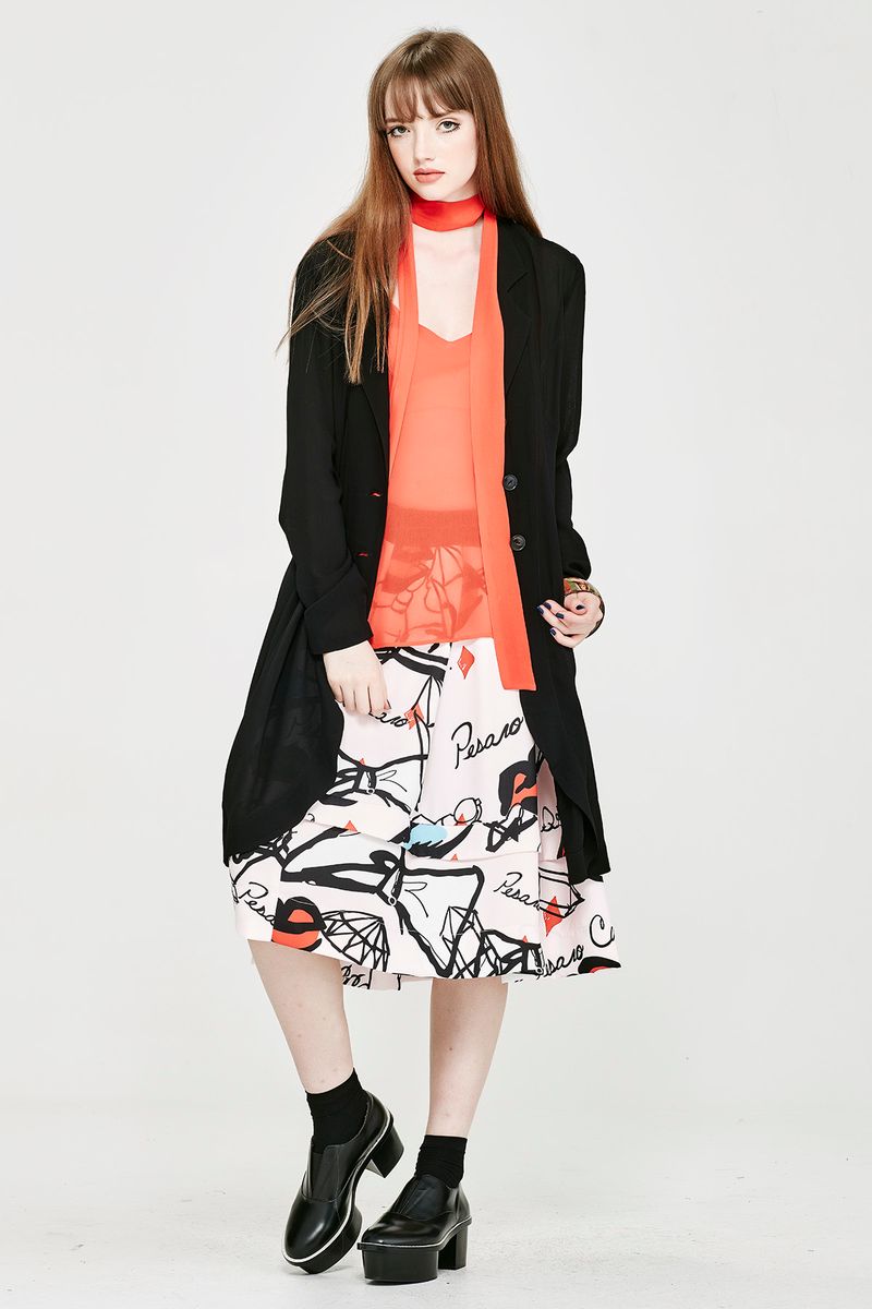 									'My Tie' Top
								, 			'The Coat The Rocked' Jacket
								, 			'Skirt No More' Skirt
			