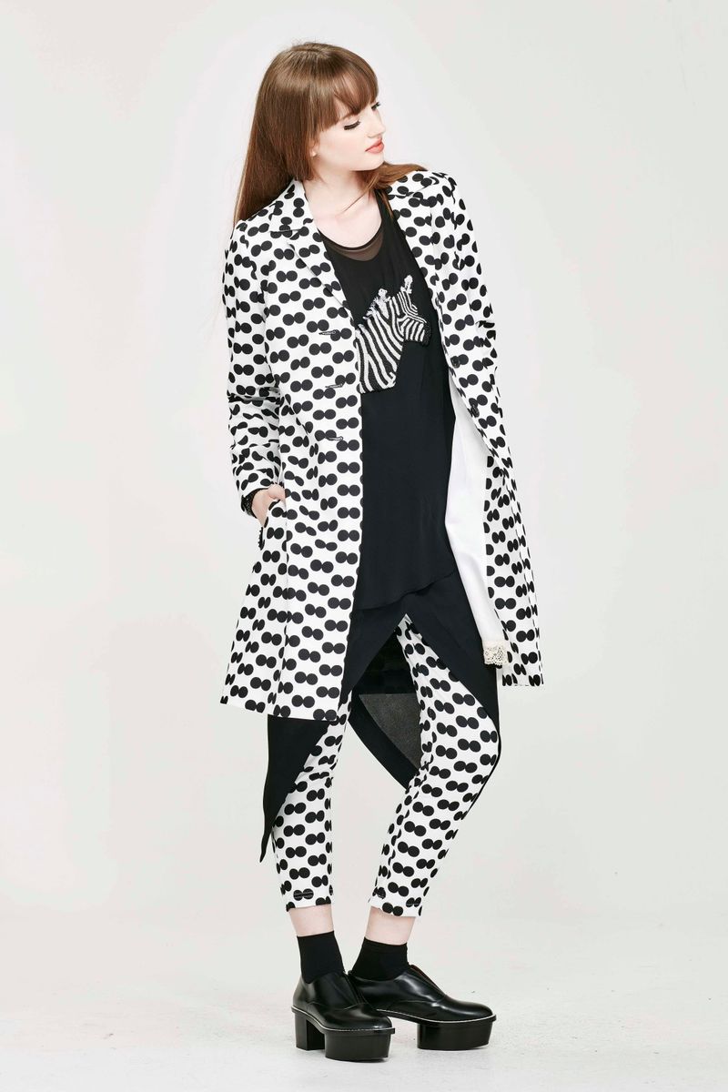 									'Another Sheer' Top
								, 			'Jacket Black' Jacket
								, 			'Leg Ryan' Pant
			