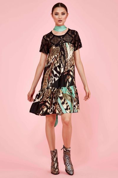 									A LITTLE DRESS CONVERSATION DRESS
			