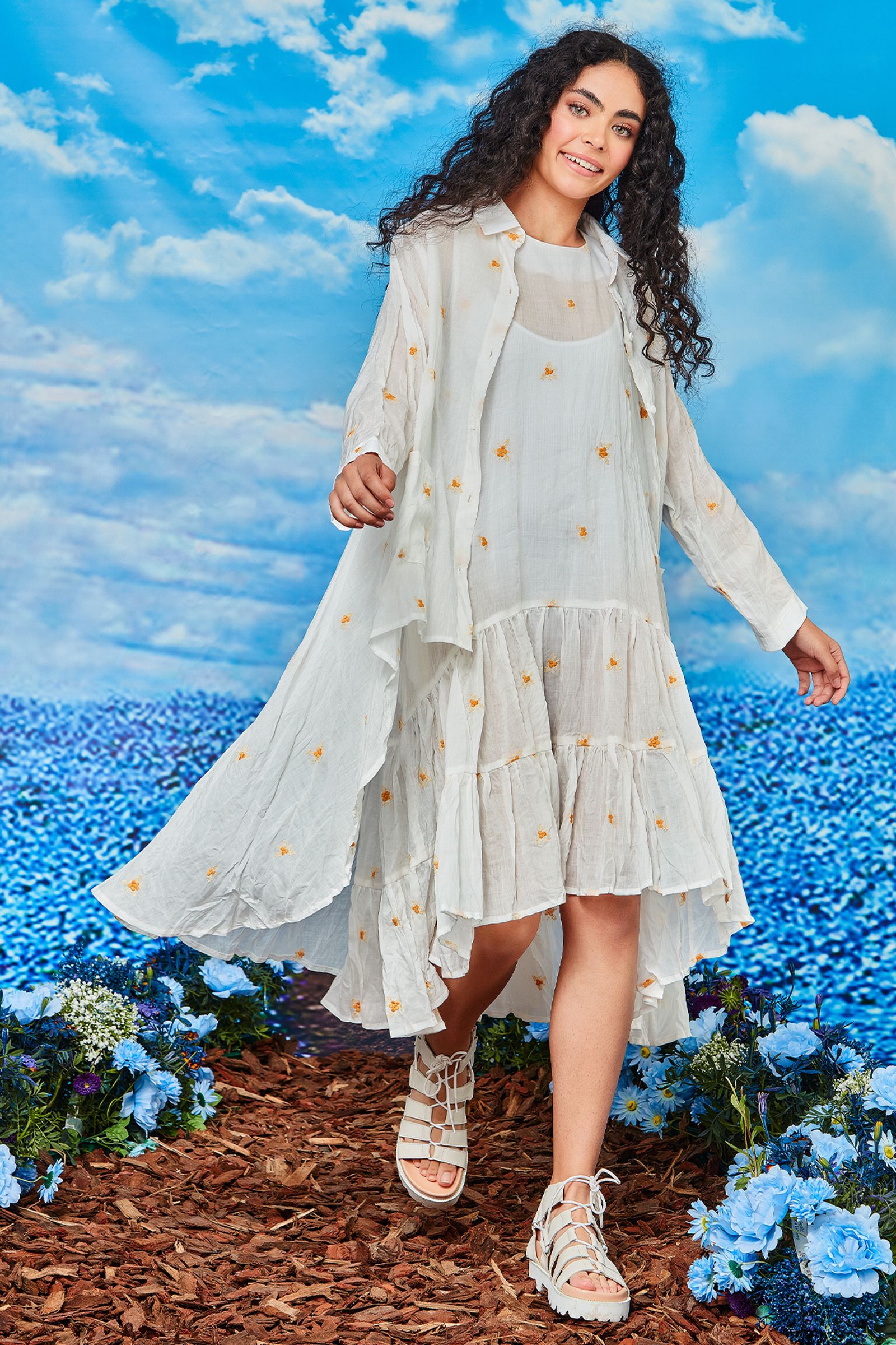 									TOP COLLAR SHIRT
								, 			WILD THING DRESS
			