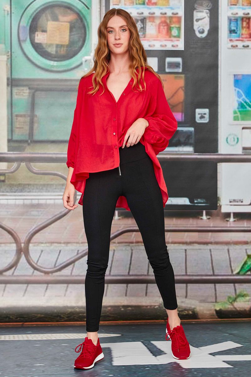 									HOLD ME FRILL ME SHIRT
								, 			PULLING YOUR LEG PANT
			