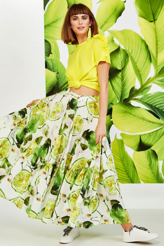 									RUFFLE UP TOP
								, 			LONG HEART SKIRT
			