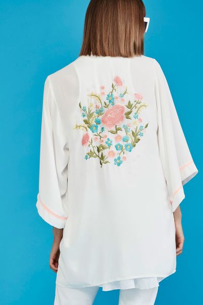 									PARTY AT THE BACK KIMONO
			