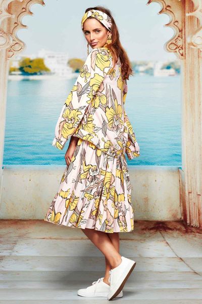 									BREATHE EASY DRESS
								, 			SOFT BOMBER JACKET
								, 			THAT'S A WRAP SCARF
			