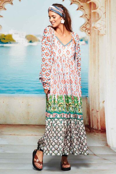 									BREATHE EASY DRESS
								, 			QUEEN OF THE LEOPARD CARDIGAN
								, 			THAT'S A WRAP SCARF
			