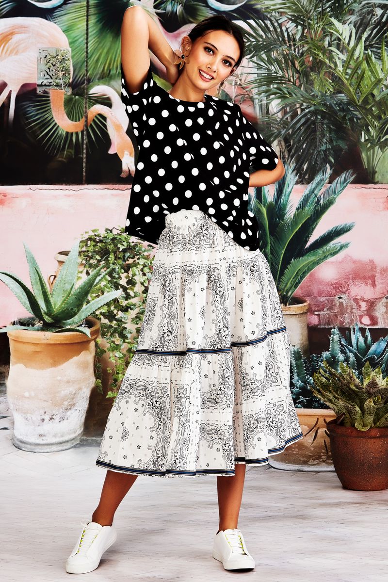 									HOT SUMMER T-SHIRT
								, 			PAISLEY VISION SKIRT
			