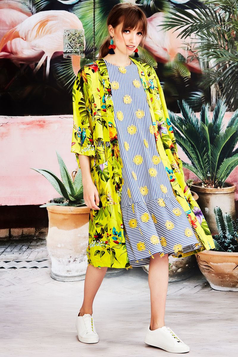 									MISS GOLDEN ROBE KIMONO
								, 			FRILL BE LOVE DRESS
			