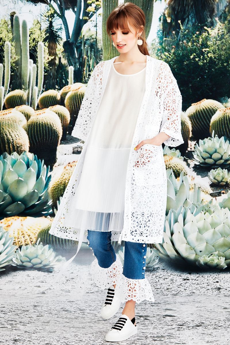 									MISS GOLDEN ROBE
								, 			LAYOVER DRESS
			