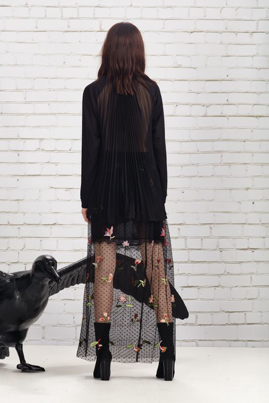 									TRICK OR PLEAT TOP
								, 			PARTY LINE SKIRT
			