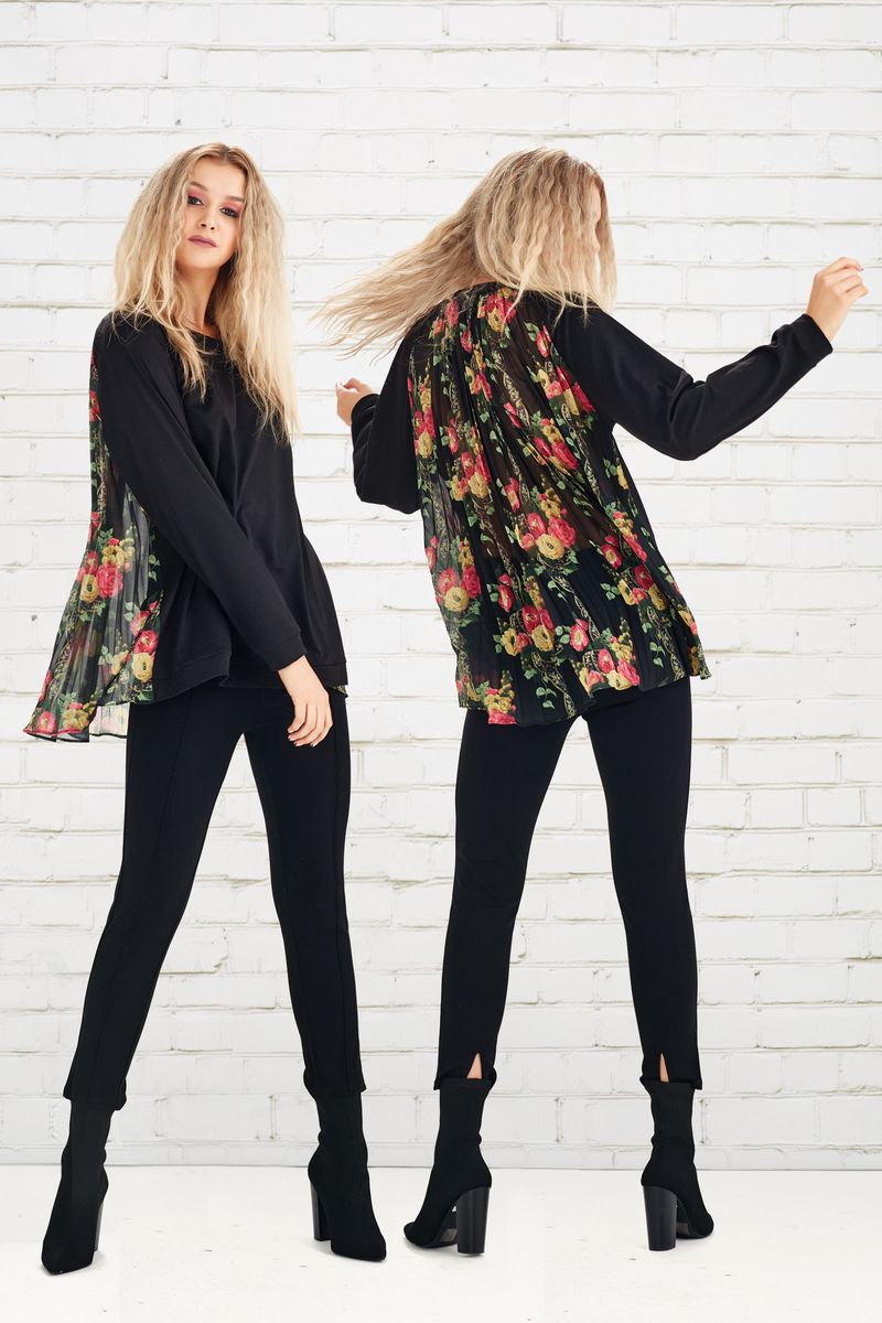 									TRICK OR PLEAT TOP
								, 			LEGS ELEVEN TROUSER
			