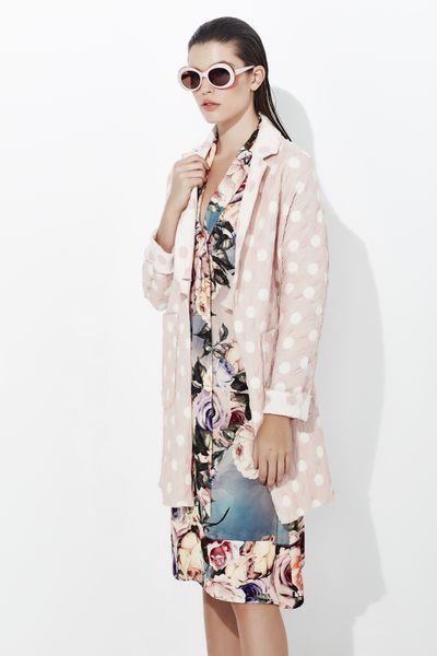 									SCREEN SIREN SUNGLASSES
								, 			CREAM SWEEP JACKET
								, 			MY TIE DRESS
			