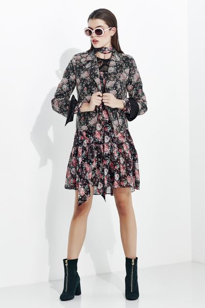 									SCREEN SIREN SUNGLASSES
								, 			JACKET NICHOLSON JACKET
								, 			A LITTLE DRESS CONVERSATION DRESS
			