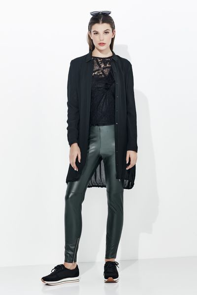 									I NEED A PARKER TOP
								, 			WE FOUND RUFFLE TOP
								, 			WALK THAT WALK PANT
			