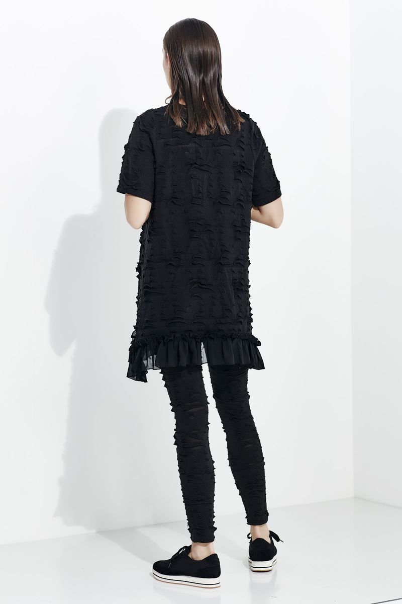 									TOP MAKING SENSE TOP
								, 			SNAKES + LADDERED PANTS
			