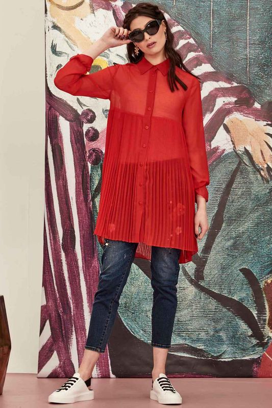 									HEM IN ROME SHIRT
								, 			HAPPY FLOWER JEANS
			