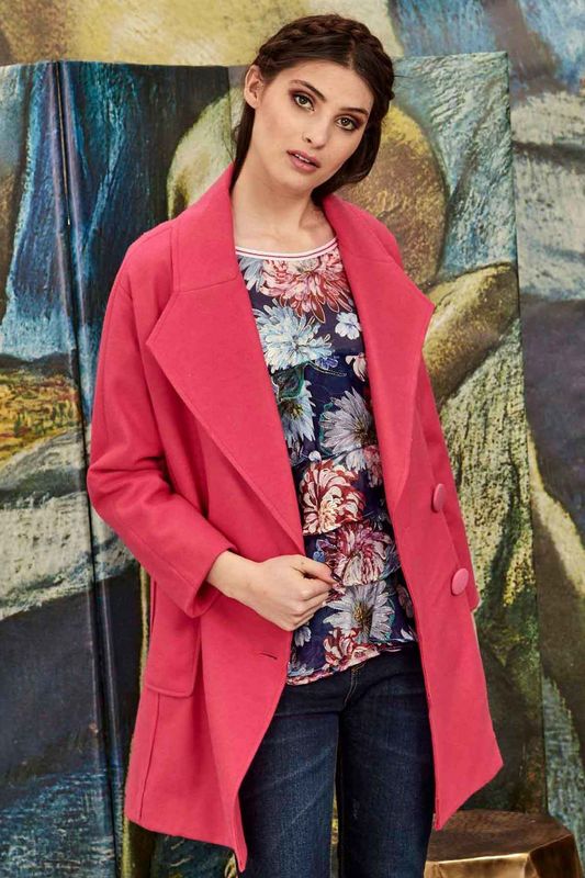 									TAKE IT EASY TOP
								, 			CHECKER OUT COAT
			