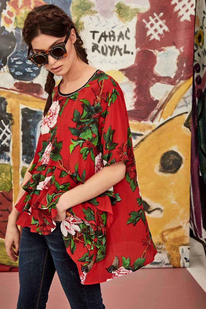 									EASY DOES IT TOP
								, 			GOOD JEAN-ETICS JEANS
								, 			HIP TO BE SQUARE SUNGLASSES
			