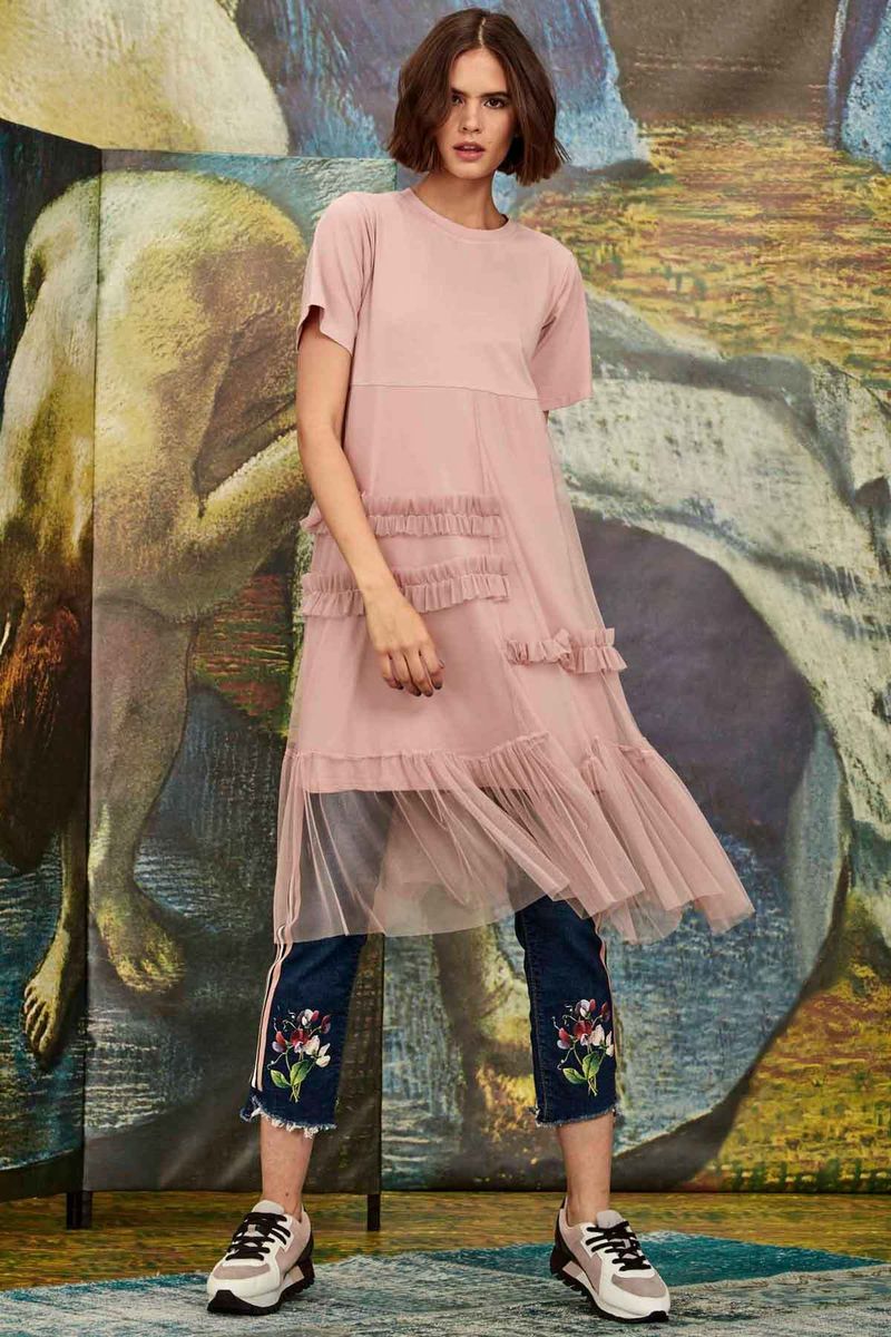 									TULLE OF THOUGHT DRESS
								, 			KICK OF TIME JEANS
			