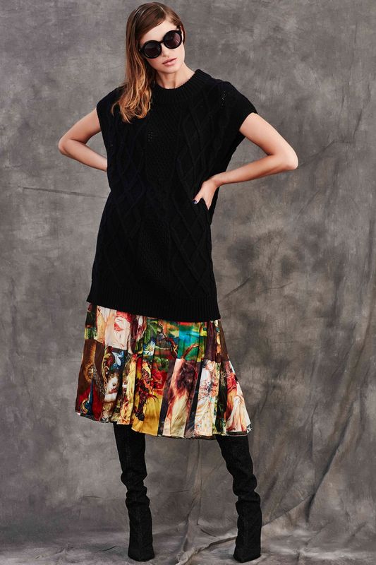 									ON POINT SUNGLASSES
								, 			INVEST STITCHER TOP
								, 			SKIRT OF ART SKIRT
			